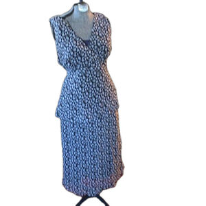 Skirt Large Beechers Brook black and white floral skirt large